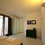 아파트호텔 Kuddie Rosse Eco-friendly 2*