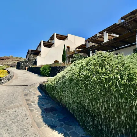 Kuddie Rosse Eco-friendly Aparthotel 2*
